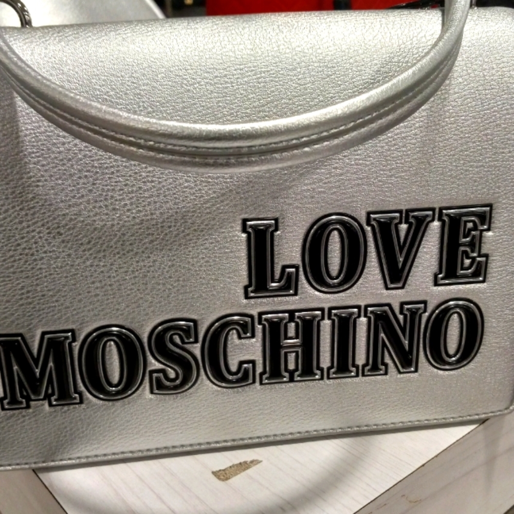 Woman's handbag